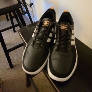 ADIDAS womand shoes 9.5 peach